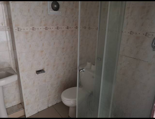 2 BEDROOM APARTMENT TO LET IN PRESTBURY